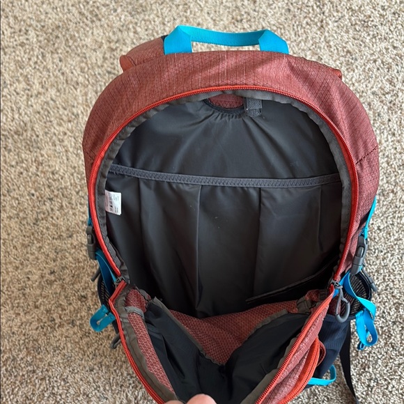 Merrell Red and Black Hiking Backpack with Streamlined Design - Picture 4 of 4